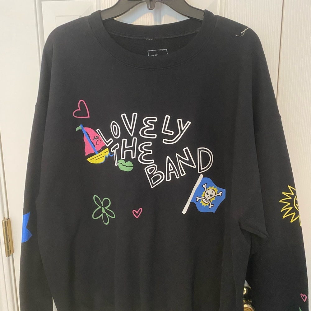 Lovelytheband Black Graphic Sweatshirt with Colorful Designs